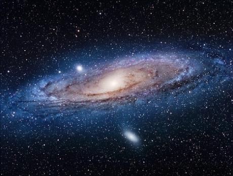 ...Encore une autre belle photo de la galaxie d'Andromède...! (Quand on tient un blogue,pourquoi pas y ajouter de belles photos pour "pigmenter" nos articles! 